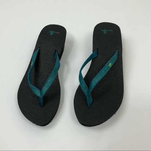 sanuk wedge flip flops
